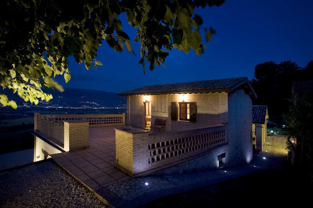 Agriturismo Il Girasole Montefalco Δωμάτιο φωτογραφία